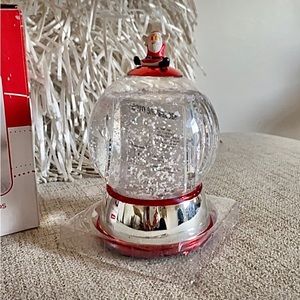 NEW light up holiday snow globe